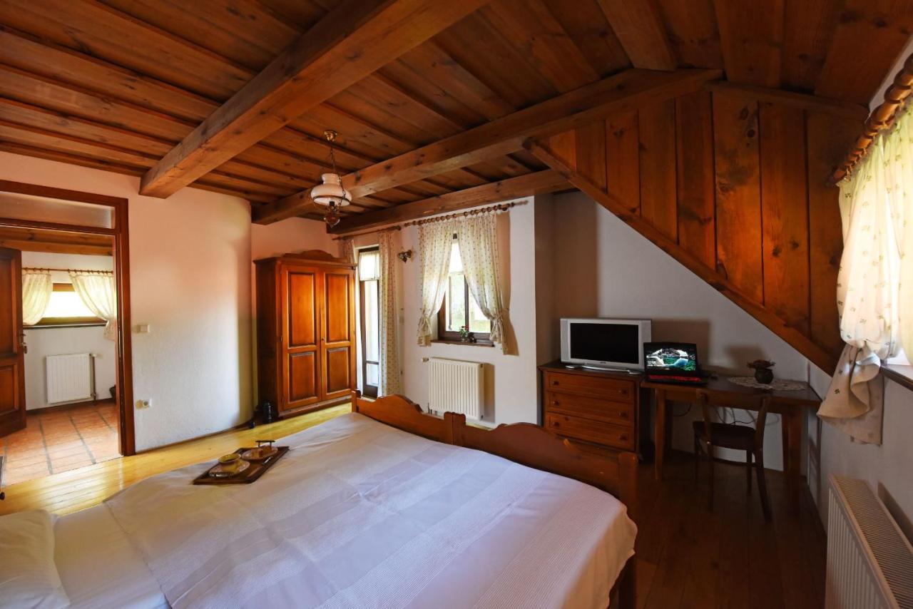 Domacija Seruga Countryside Hotel Novo Mesto Buitenkant foto