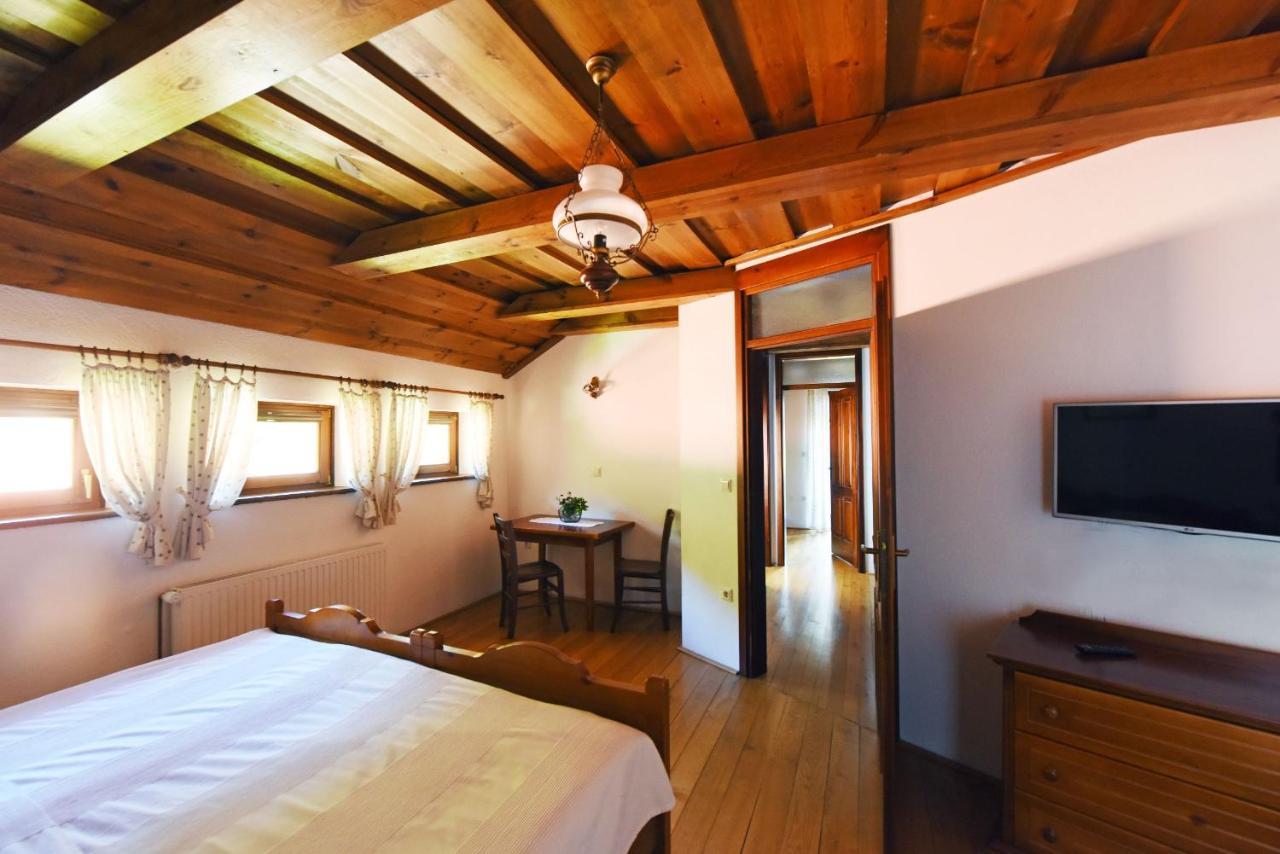 Domacija Seruga Countryside Hotel Novo Mesto Buitenkant foto