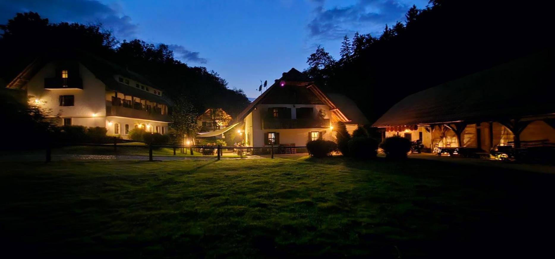 Domacija Seruga Countryside Hotel Novo Mesto Buitenkant foto
