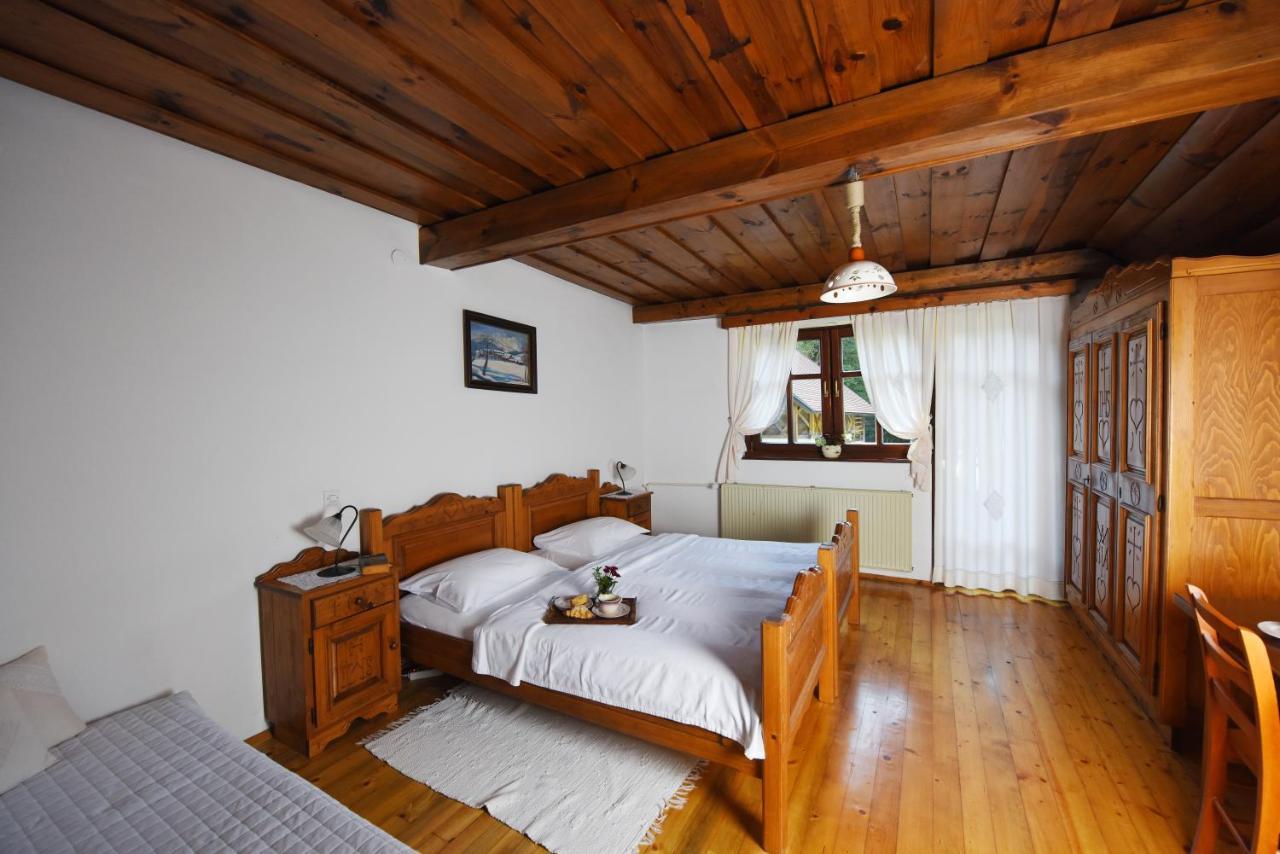 Domacija Seruga Countryside Hotel Novo Mesto Buitenkant foto