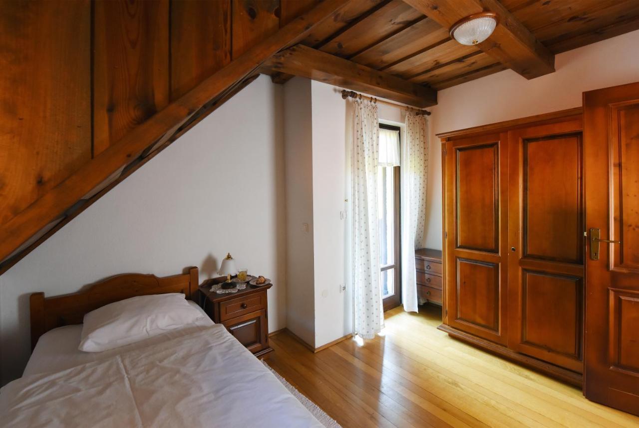 Domacija Seruga Countryside Hotel Novo Mesto Buitenkant foto