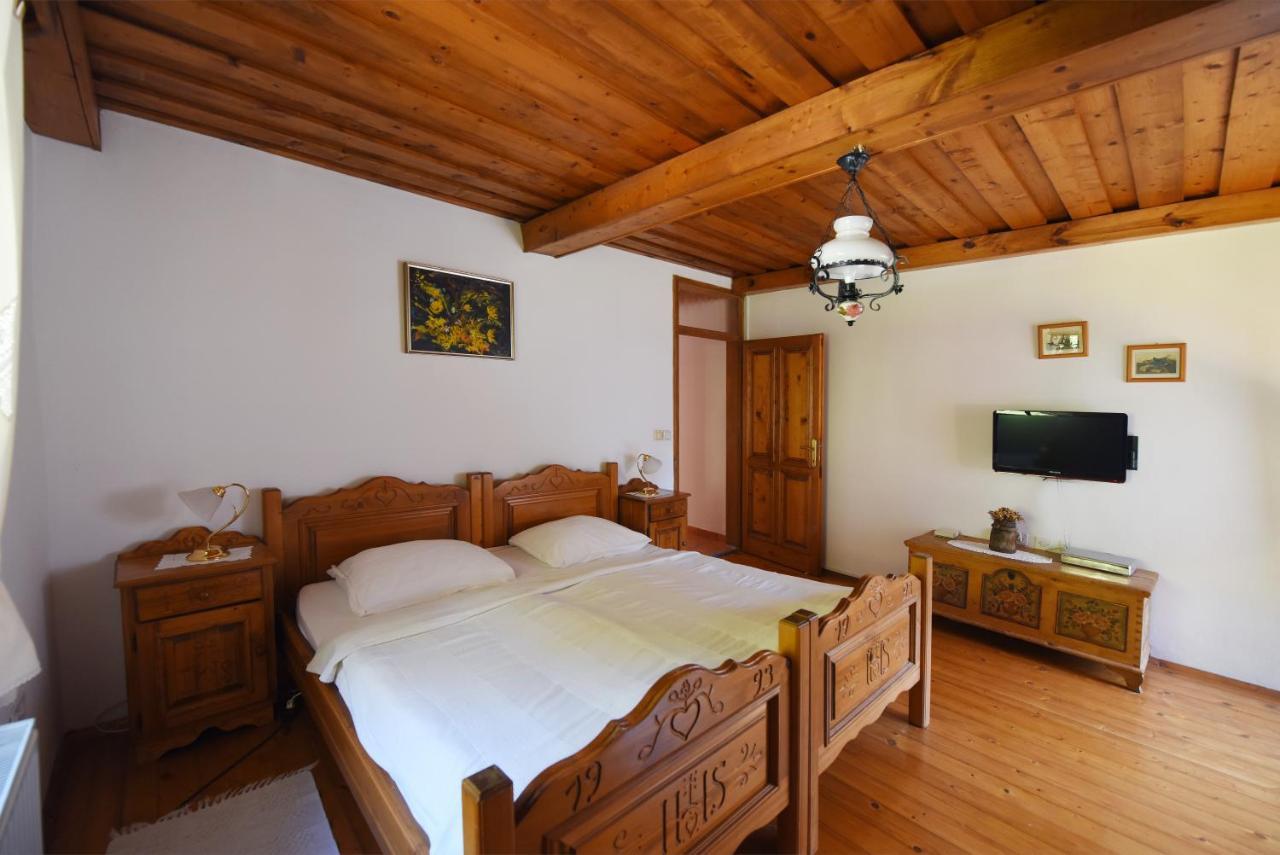 Domacija Seruga Countryside Hotel Novo Mesto Buitenkant foto