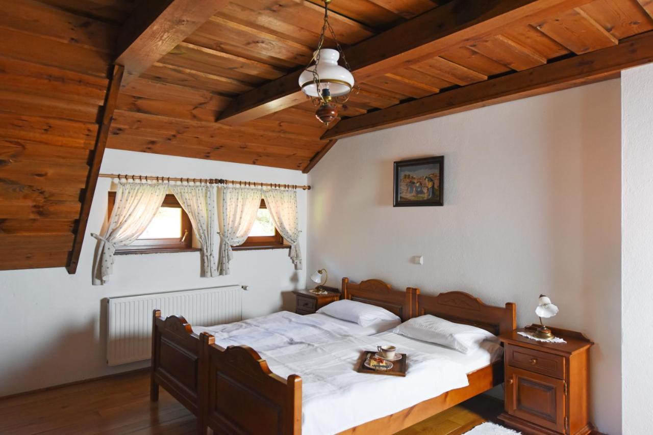 Domacija Seruga Countryside Hotel Novo Mesto Buitenkant foto